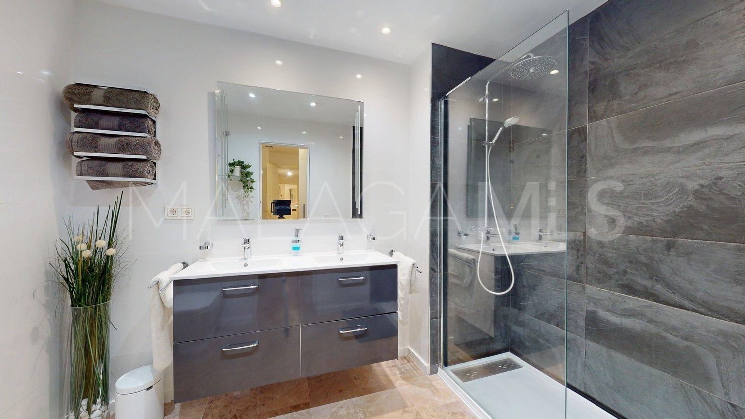 Piso for sale in San Pedro de Alcantara with 3 bedrooms