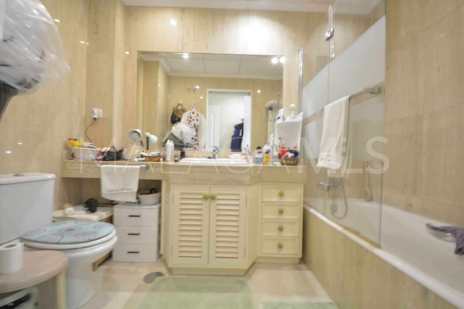 Flat for sale in Hacienda Elviria