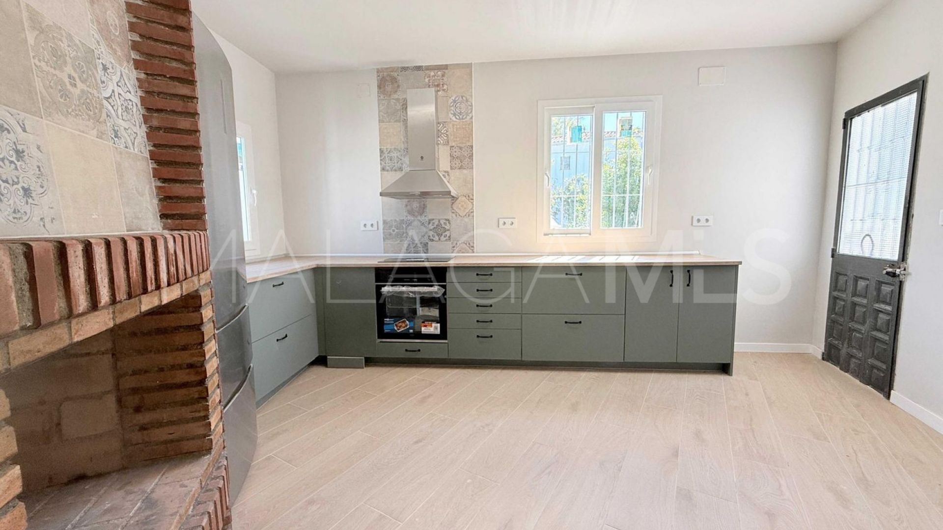 Casa de campo with 3 bedrooms for sale in Coin