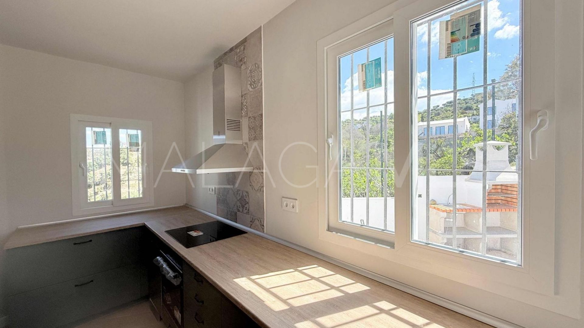 Casa de campo with 3 bedrooms for sale in Coin