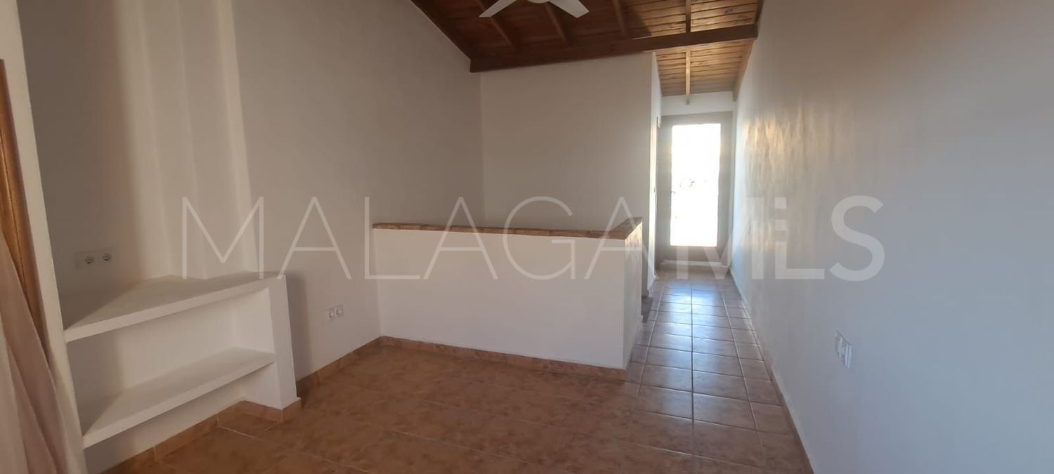 Casa de 3 bedrooms a la venta in Alozaina