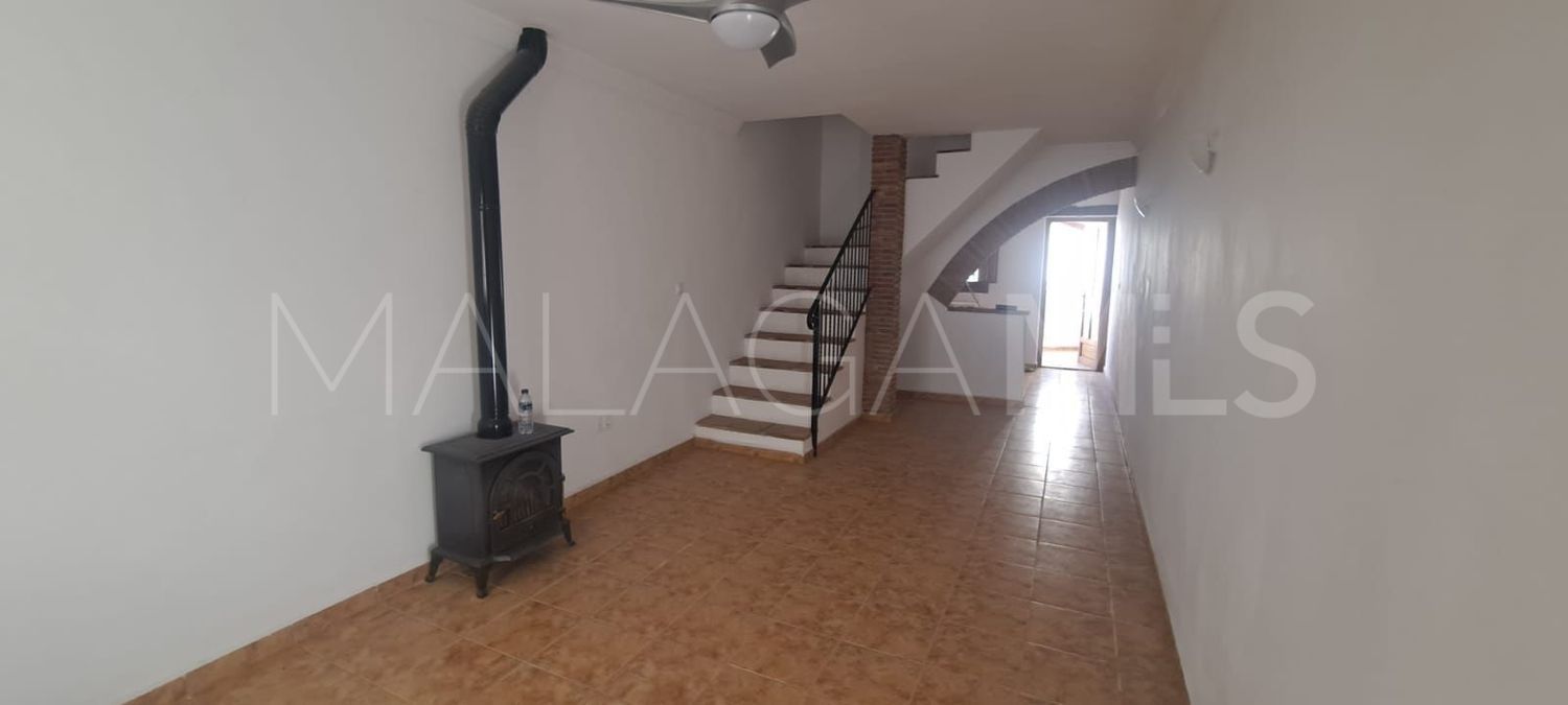 Casa de 3 bedrooms a la venta in Alozaina