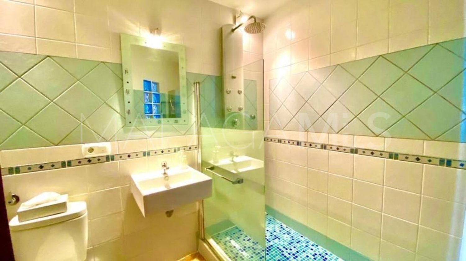 Edificio for sale in Casarabonela