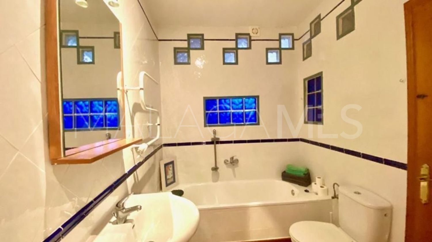 Immeuble for sale in Casarabonela