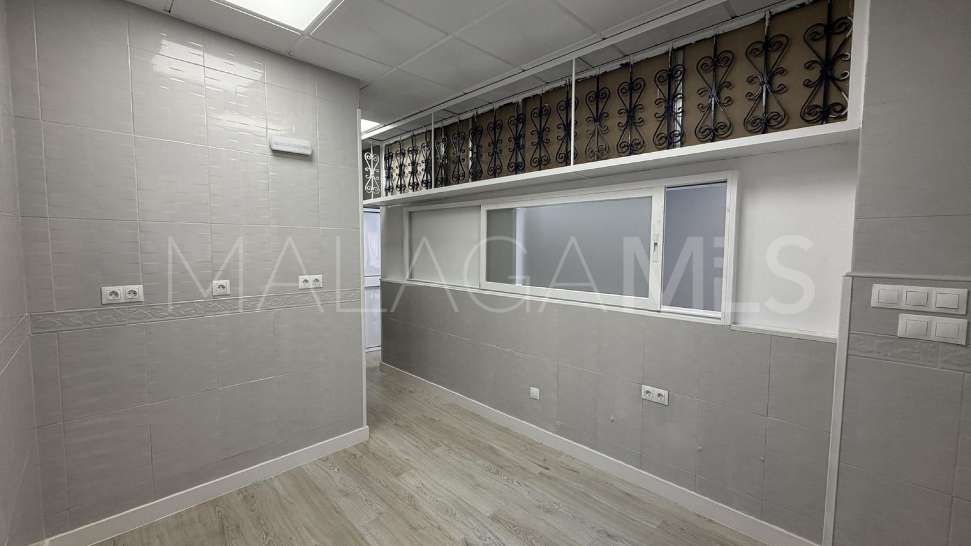 Kommersiella lokaler for sale in Altos de Estepona