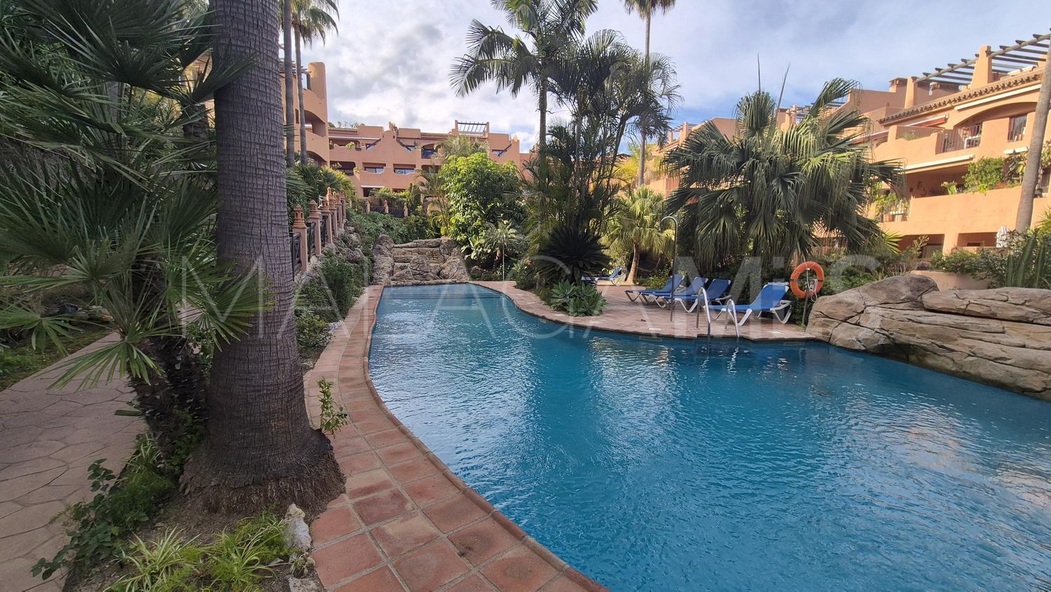 2 bedrooms flat in Los Flamingos for sale