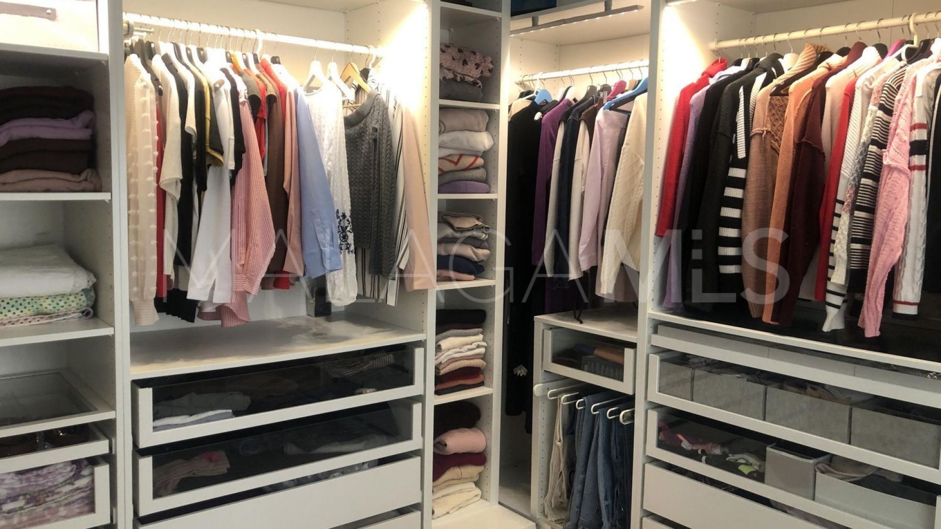 Haus for sale in Cuevas Bajas