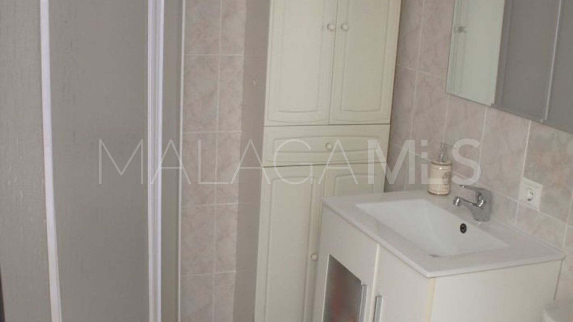 Haus for sale in Cuevas Bajas