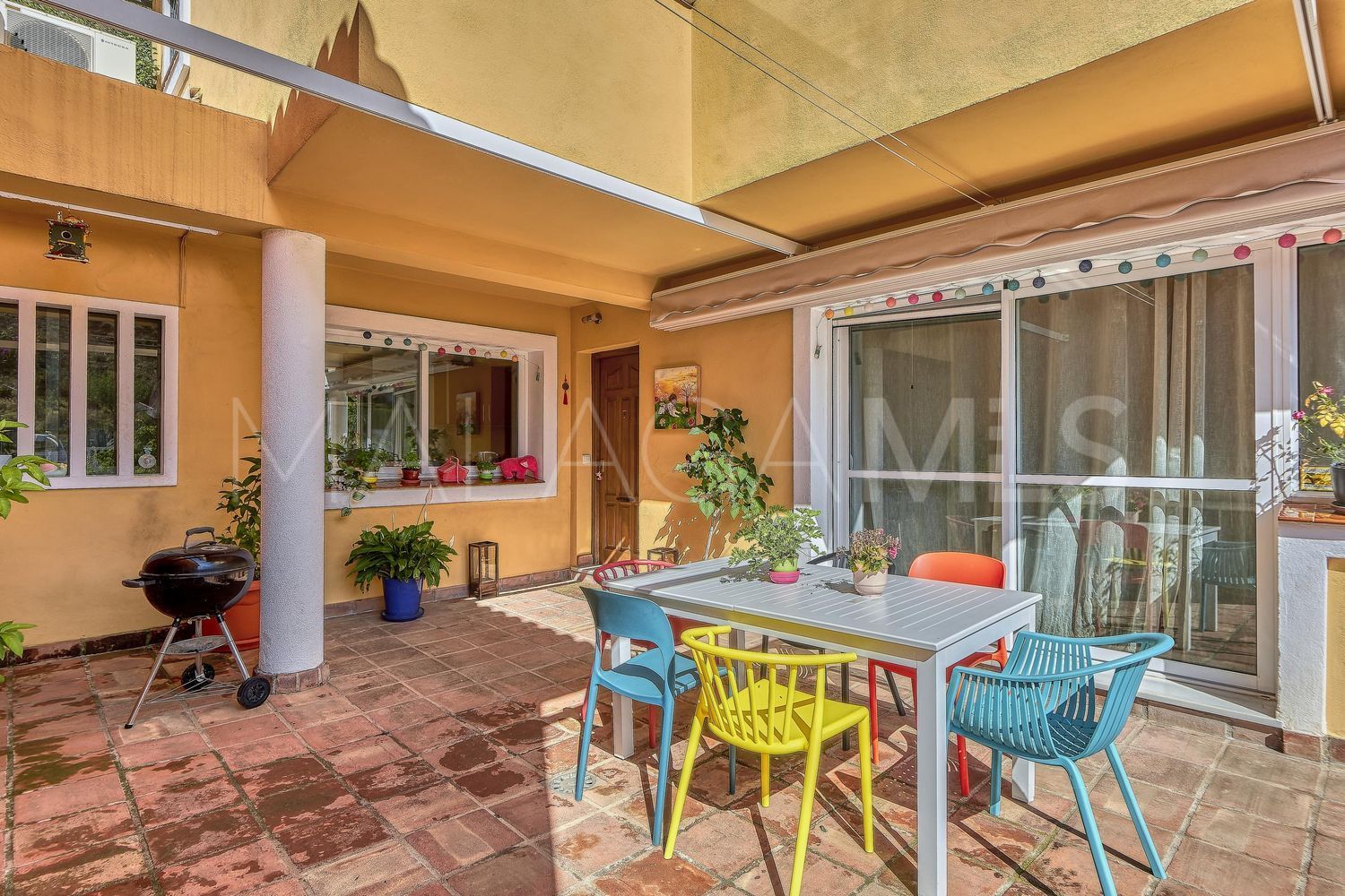 Hus i byn for sale in La Capellania
