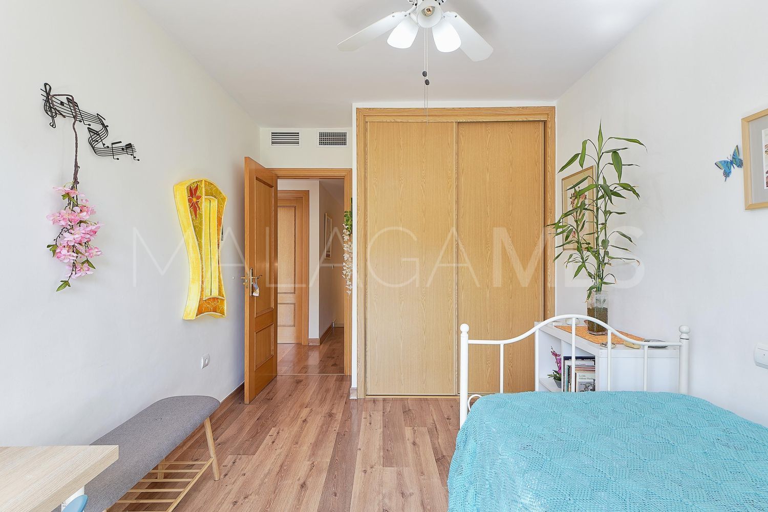 Hus i byn for sale in La Capellania