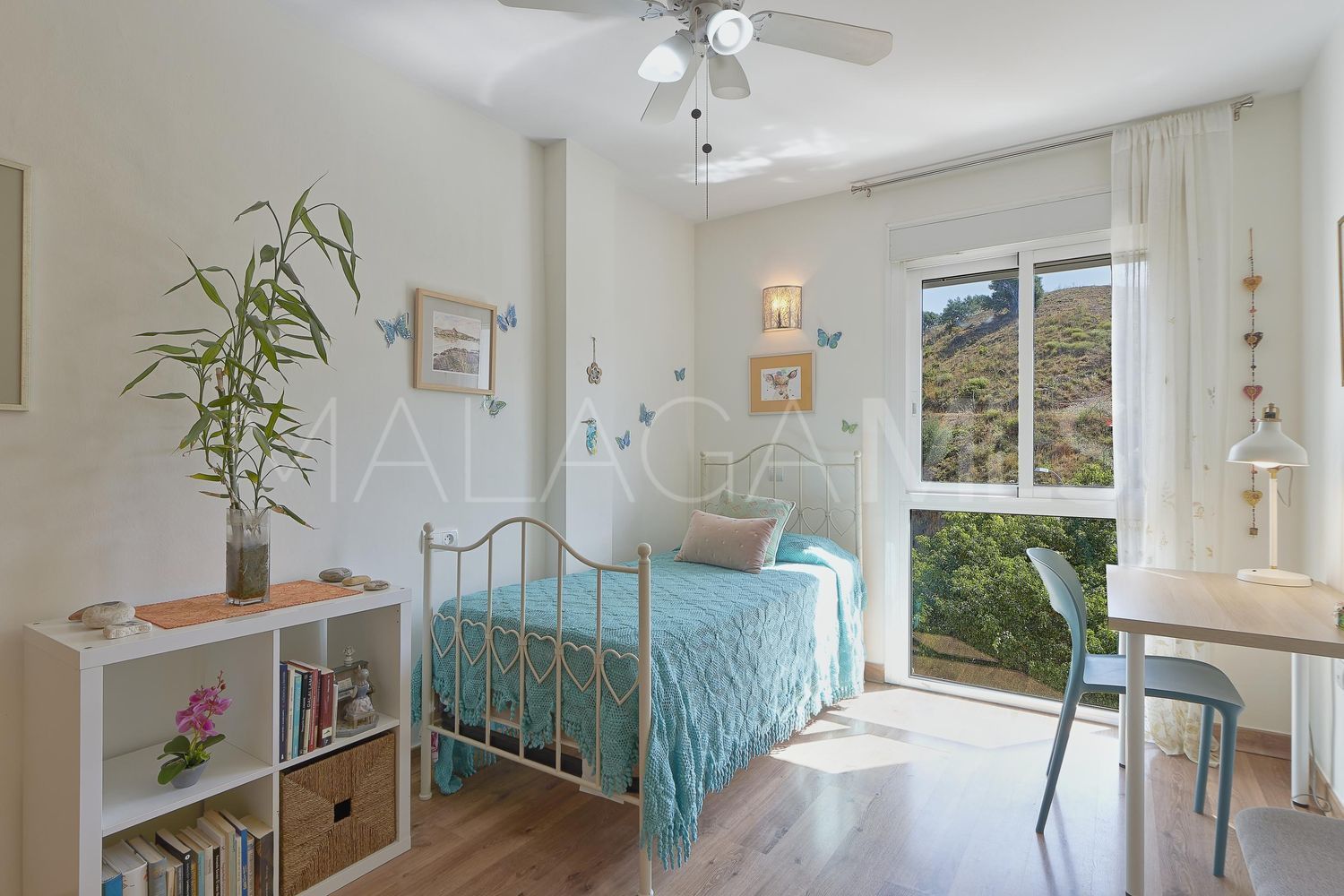Hus i byn for sale in La Capellania