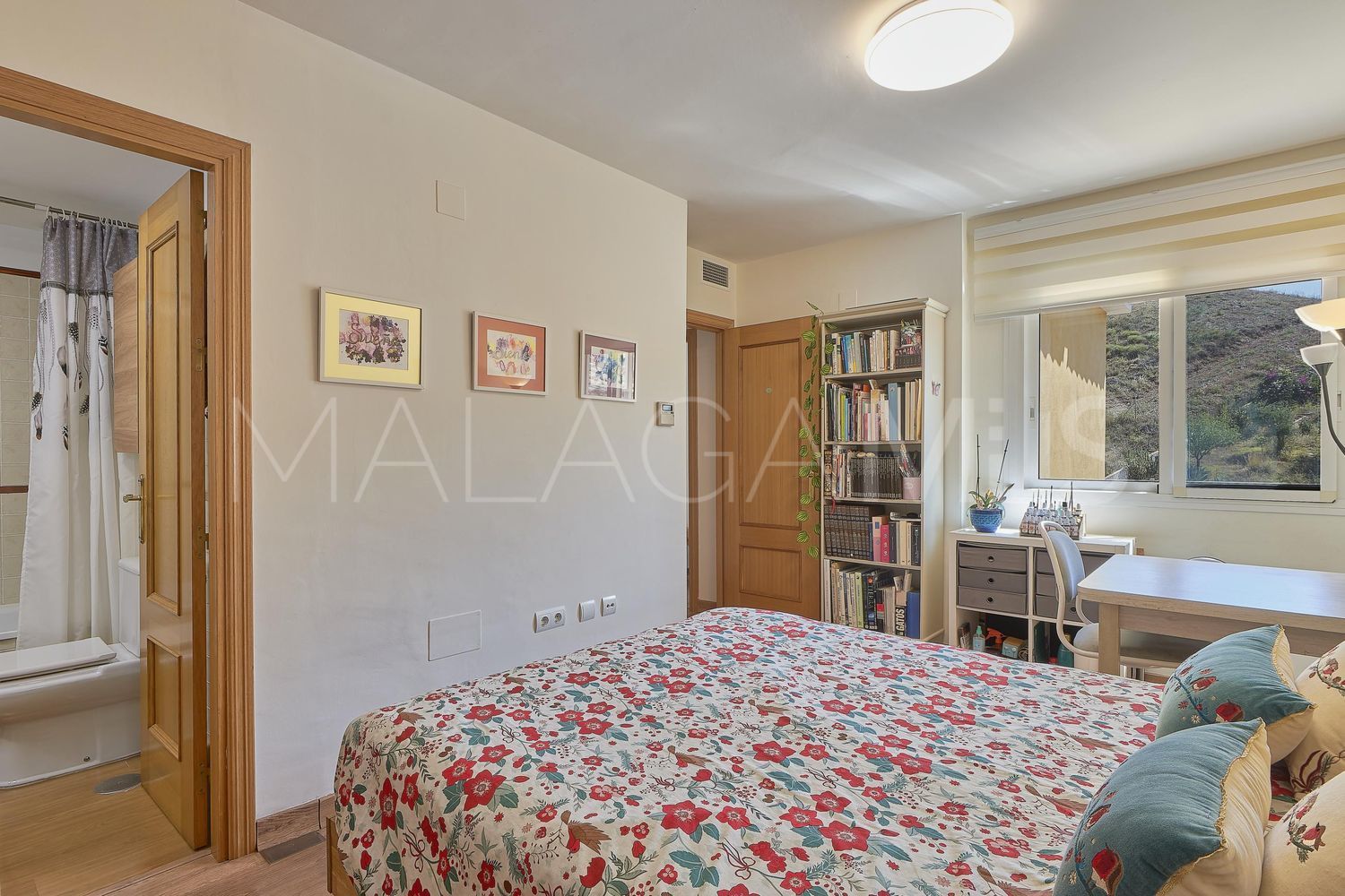 Hus i byn for sale in La Capellania