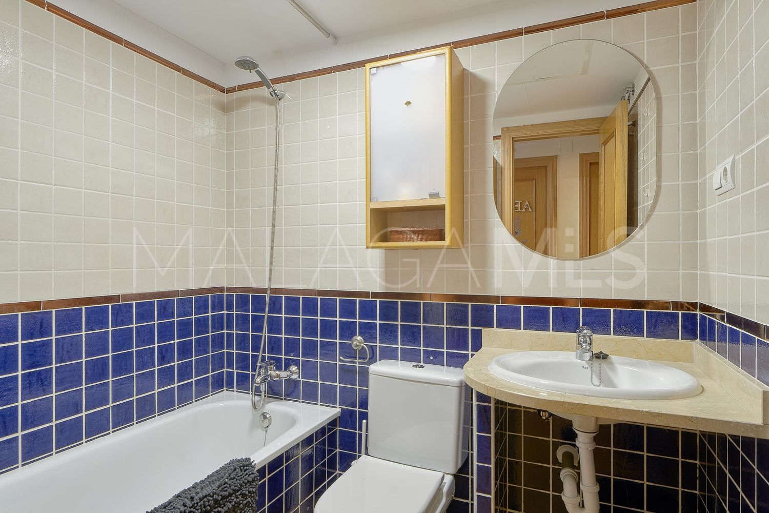 Hus i byn for sale in La Capellania