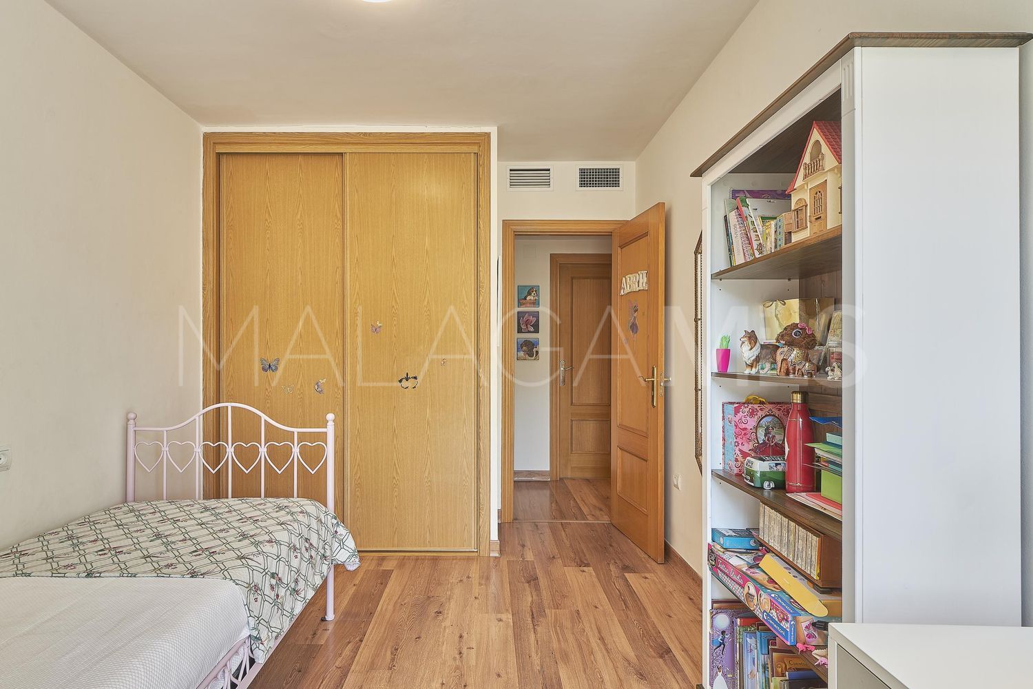 Hus i byn for sale in La Capellania