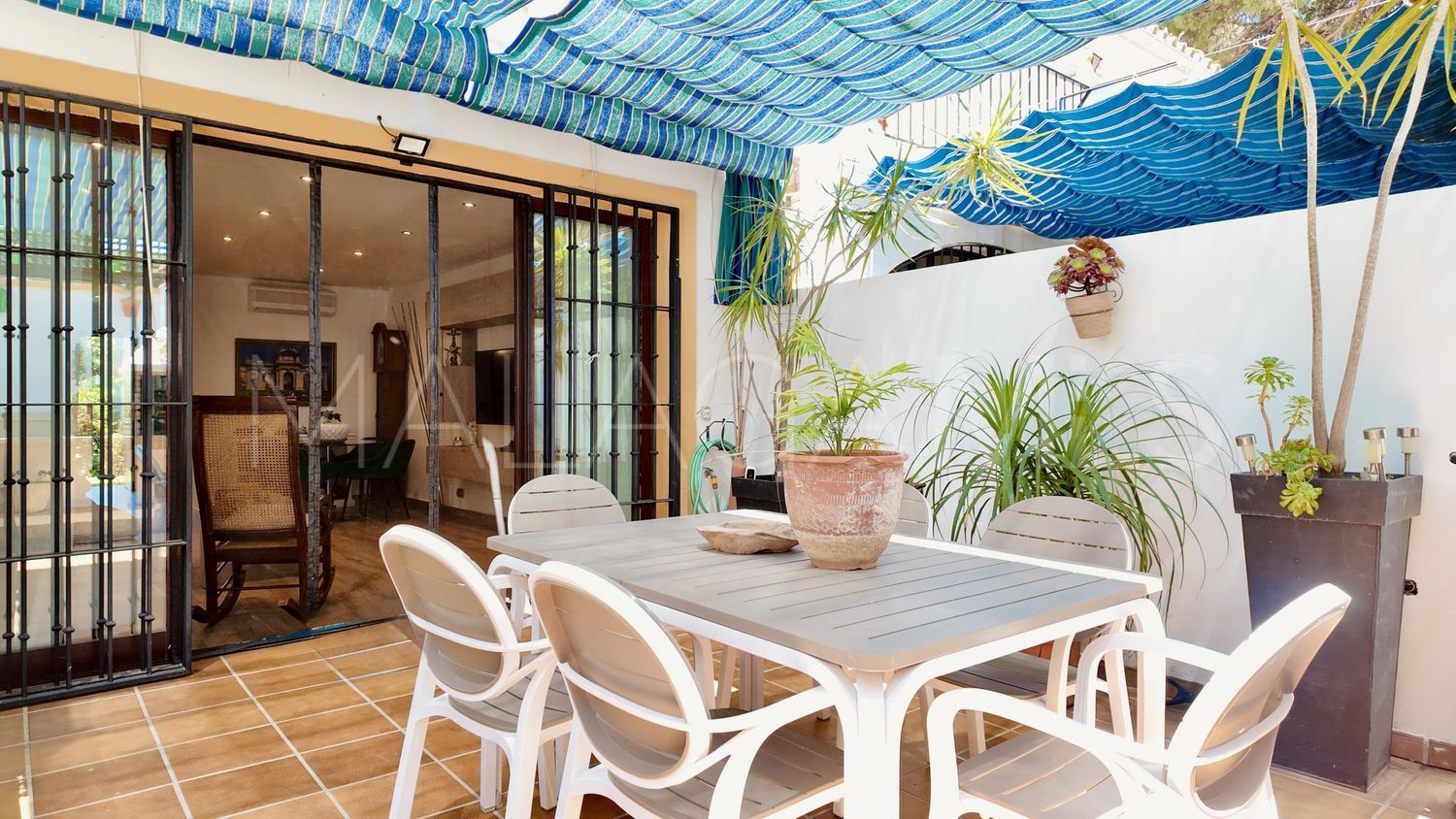 Maison de ville for sale in Hacienda Elviria