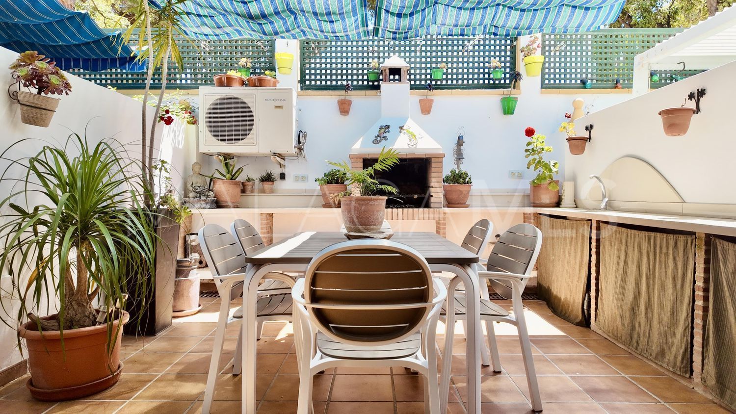 Maison de ville for sale in Hacienda Elviria