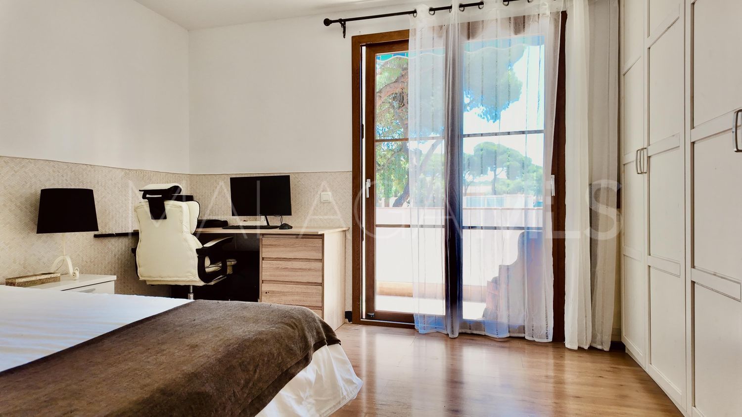 Maison de ville for sale in Hacienda Elviria