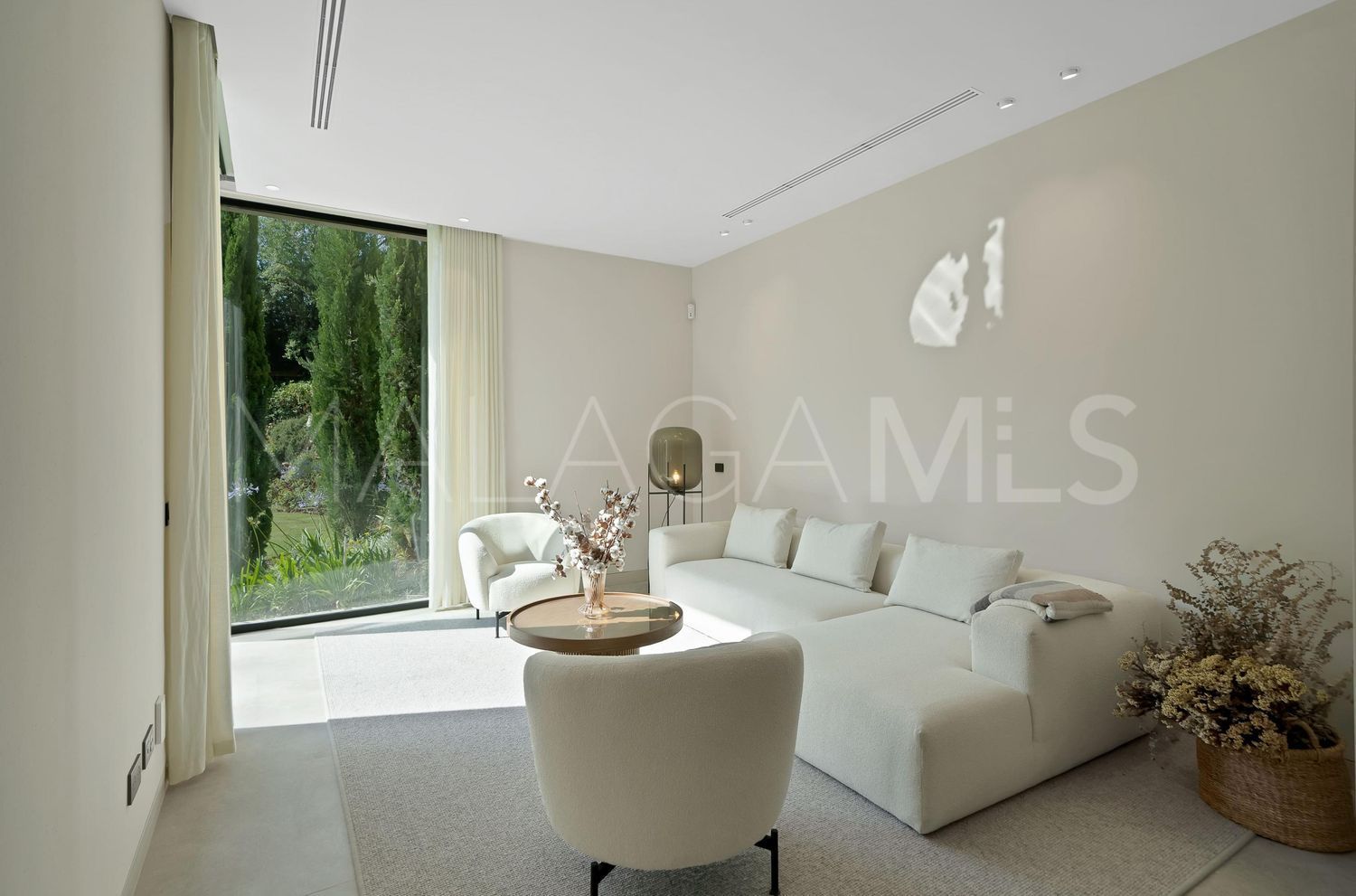 Hus i byn for sale in Los Naranjos