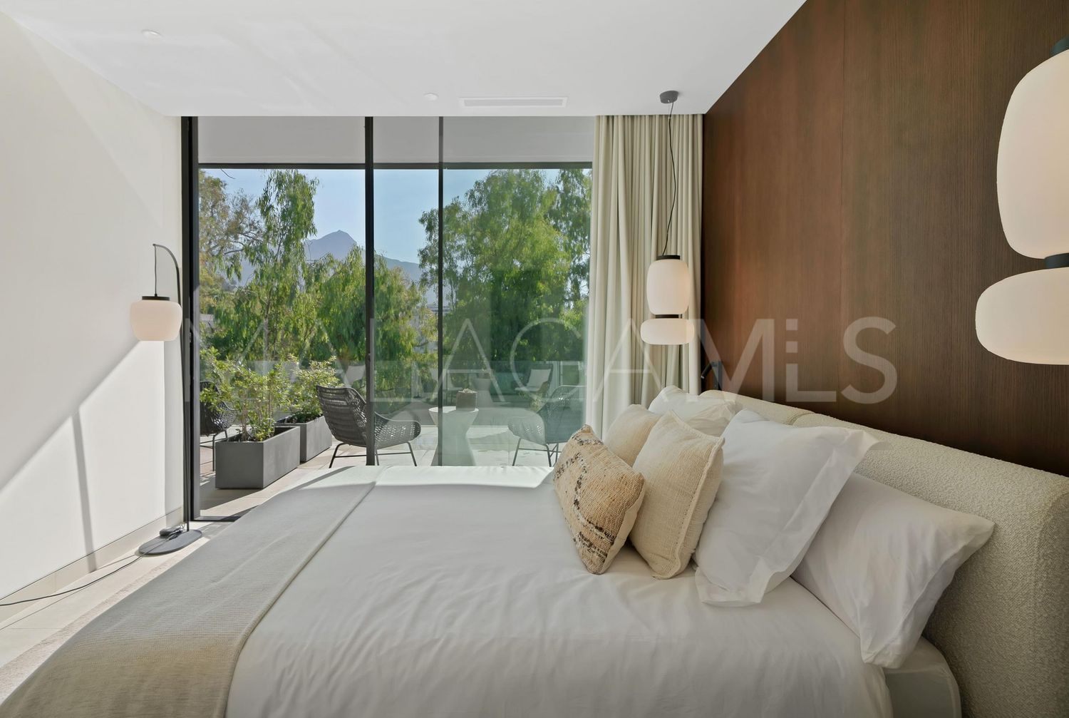 Hus i byn for sale in Los Naranjos