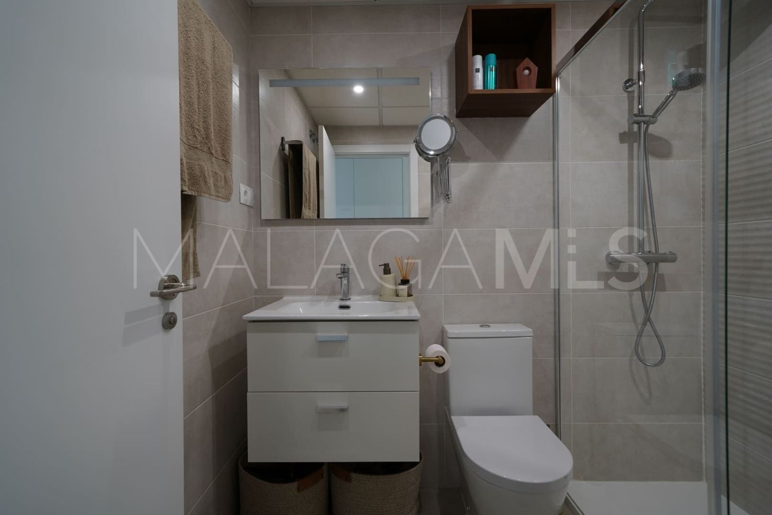 Hus i byn for sale in Los Naranjos