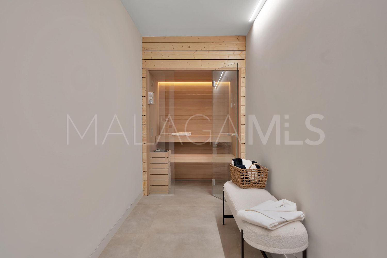 Hus i byn for sale in Los Naranjos
