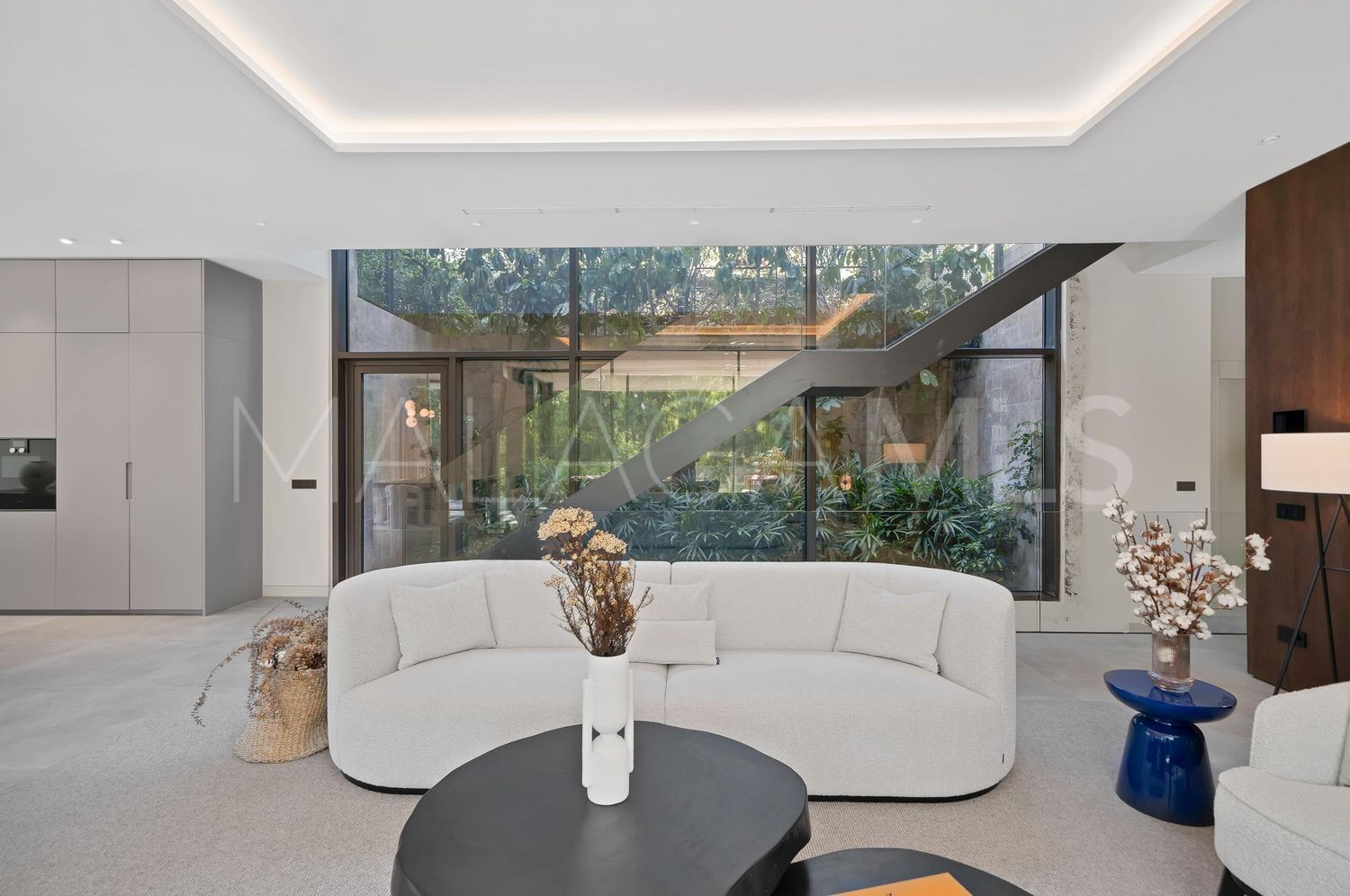 Hus i byn for sale in Los Naranjos