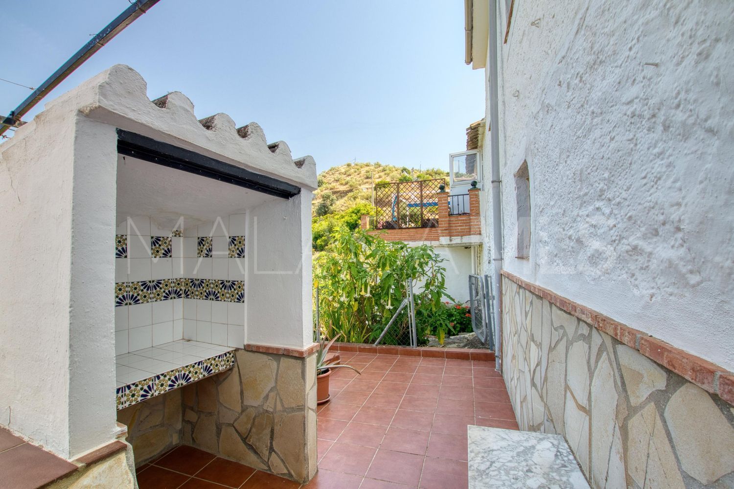 Hus i byn for sale in Canillas de Aceituno