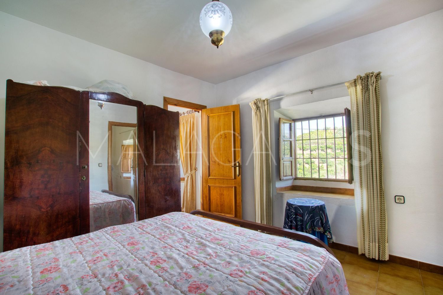 Hus i byn for sale in Canillas de Aceituno