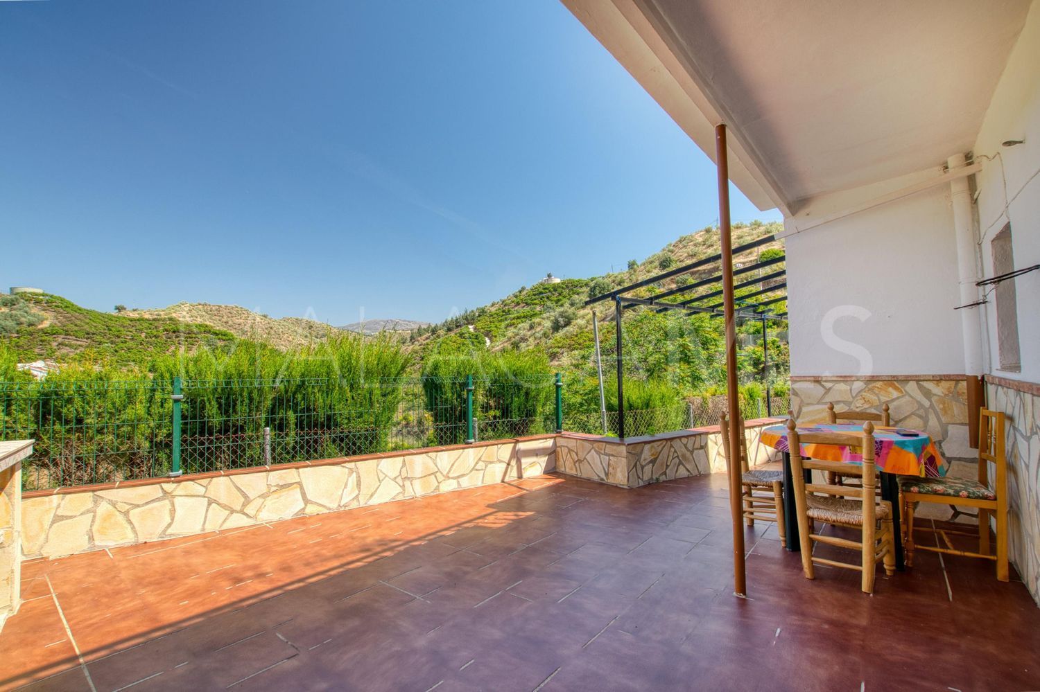 Hus i byn for sale in Canillas de Aceituno