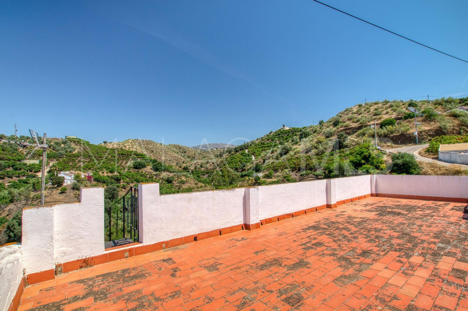 Hus i byn for sale in Canillas de Aceituno