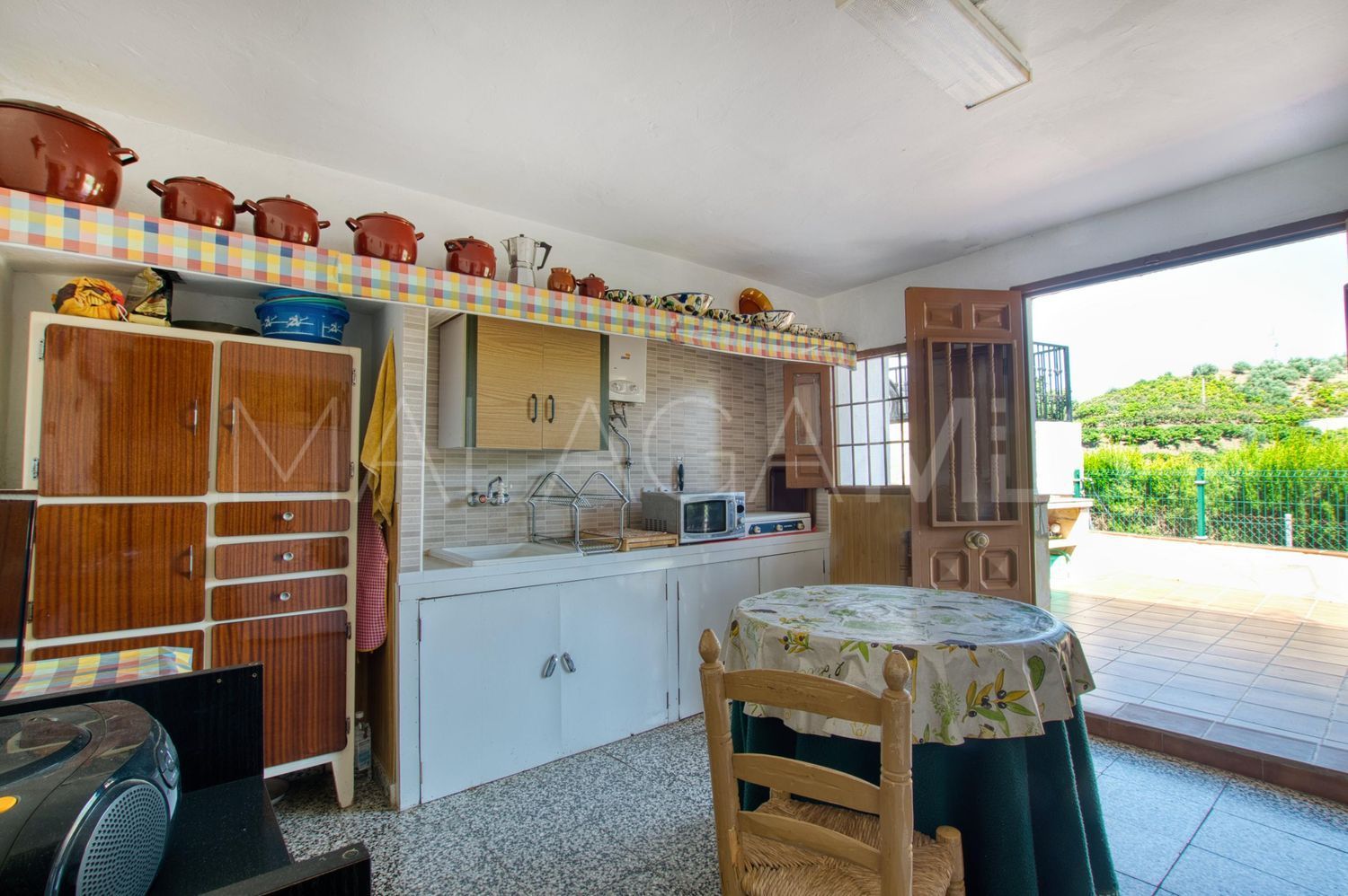 Hus i byn for sale in Canillas de Aceituno