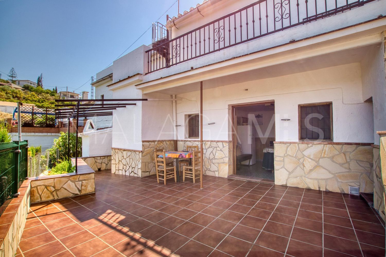 Hus i byn for sale in Canillas de Aceituno