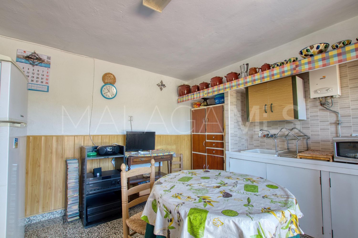 Hus i byn for sale in Canillas de Aceituno