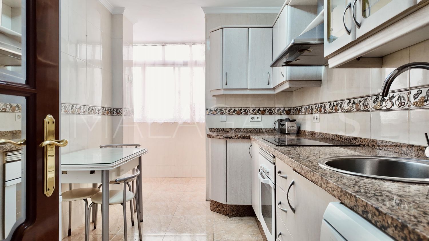 Piso with 4 bedrooms for sale in El Molinillo - Capuchinos
