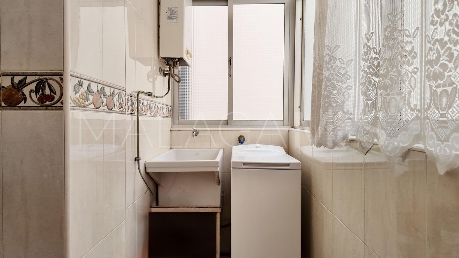 Piso with 4 bedrooms for sale in El Molinillo - Capuchinos