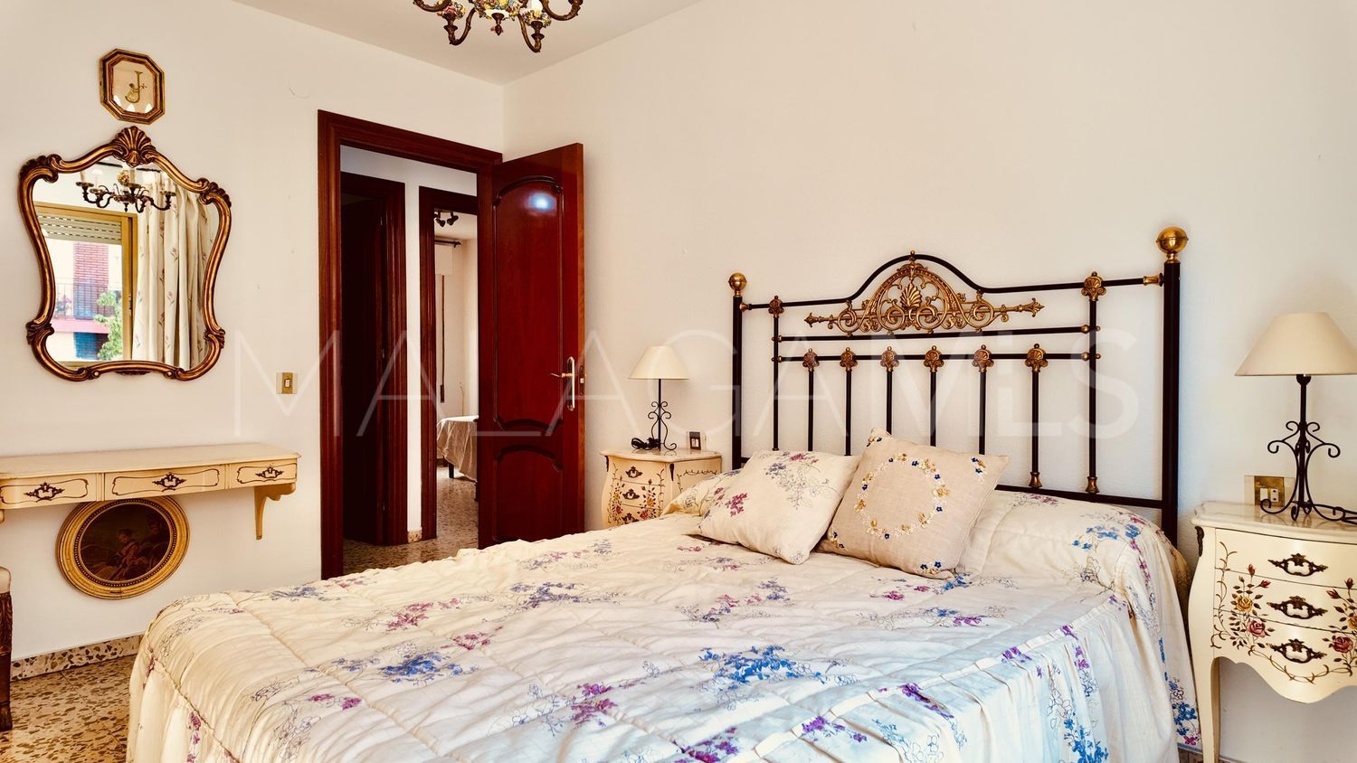 Piso with 4 bedrooms for sale in El Molinillo - Capuchinos