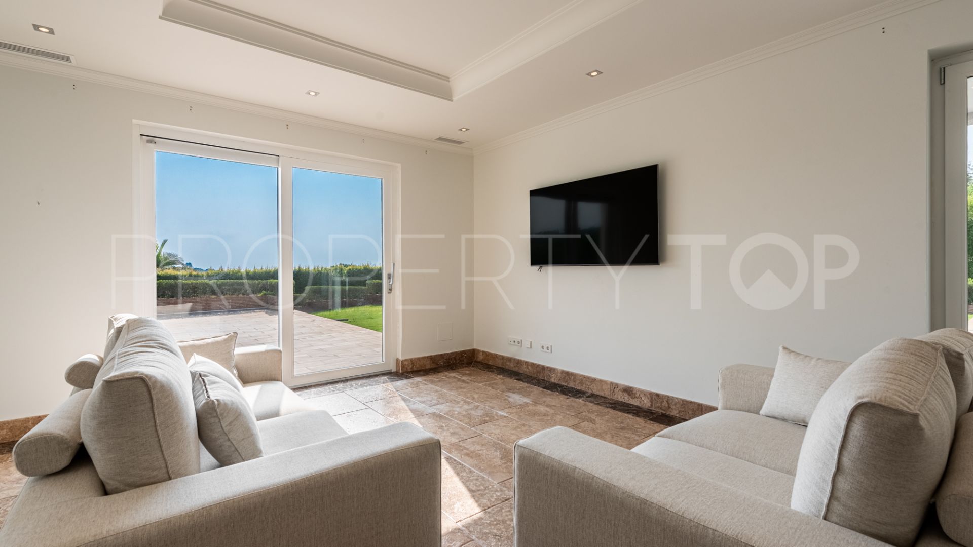 Villa with 7 bedrooms for sale in Zona G