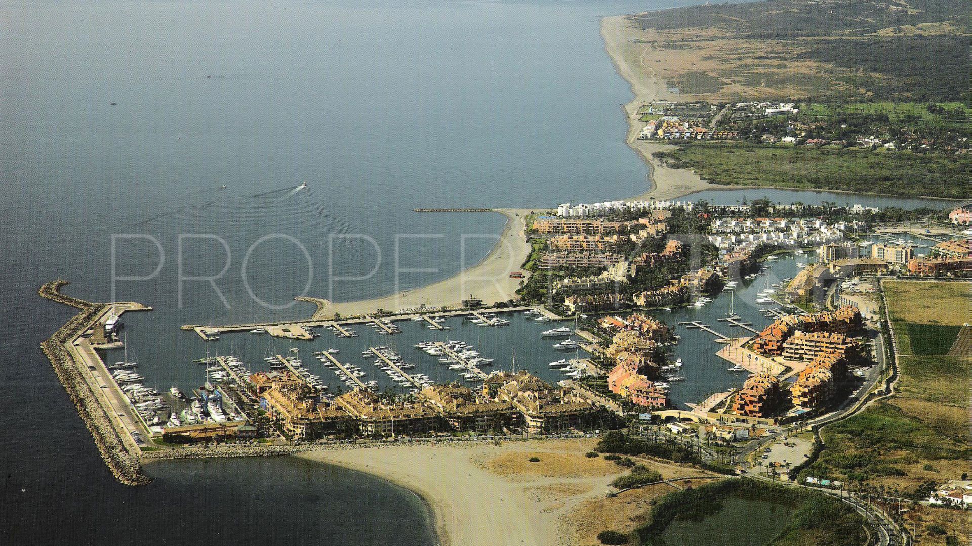 Sotogrande Puerto Deportivo, local comercial a la venta