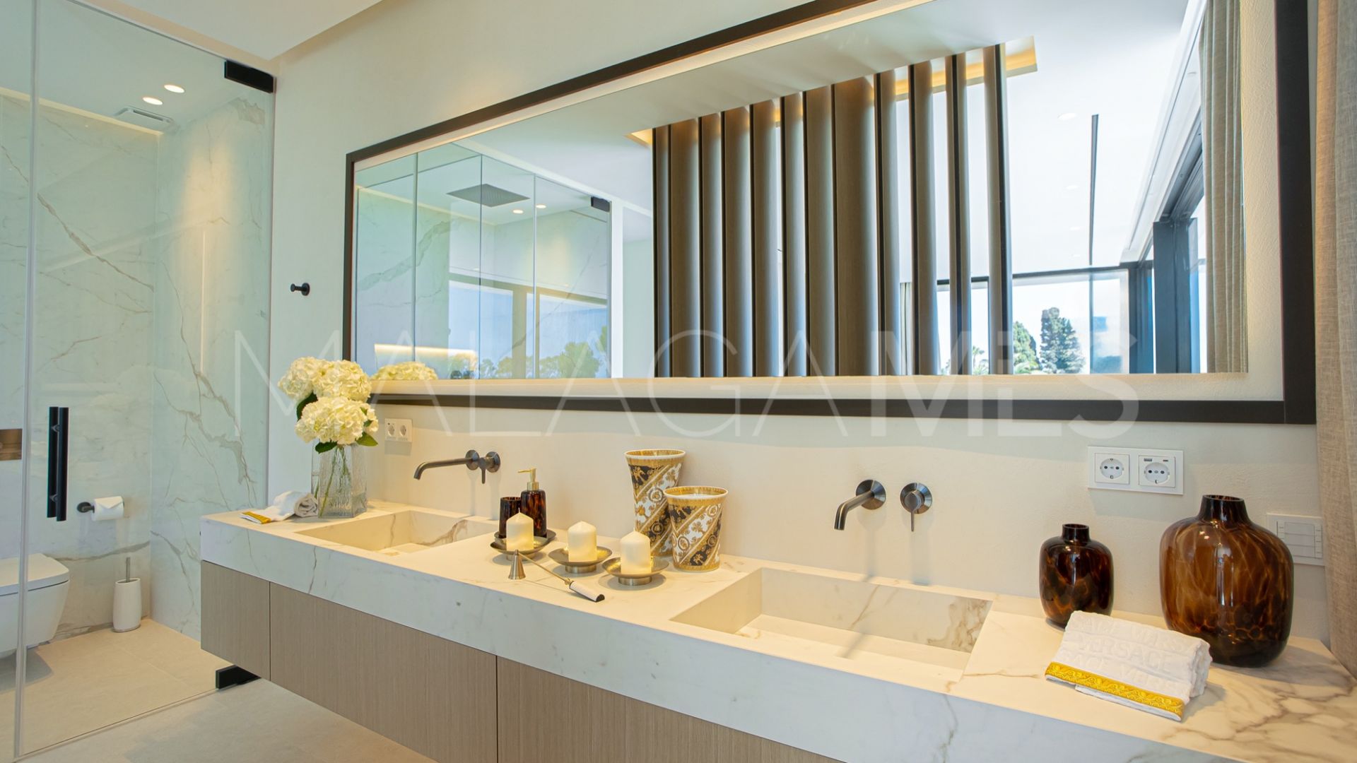 Villa for sale in Los Monteros