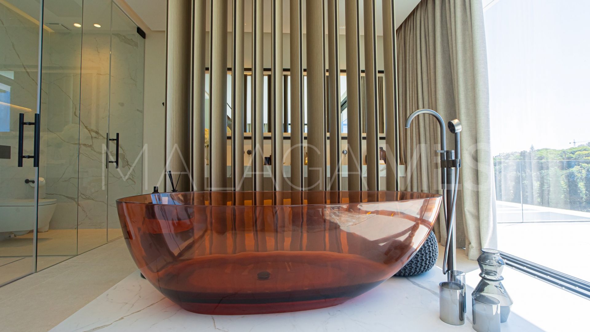 Villa for sale in Los Monteros