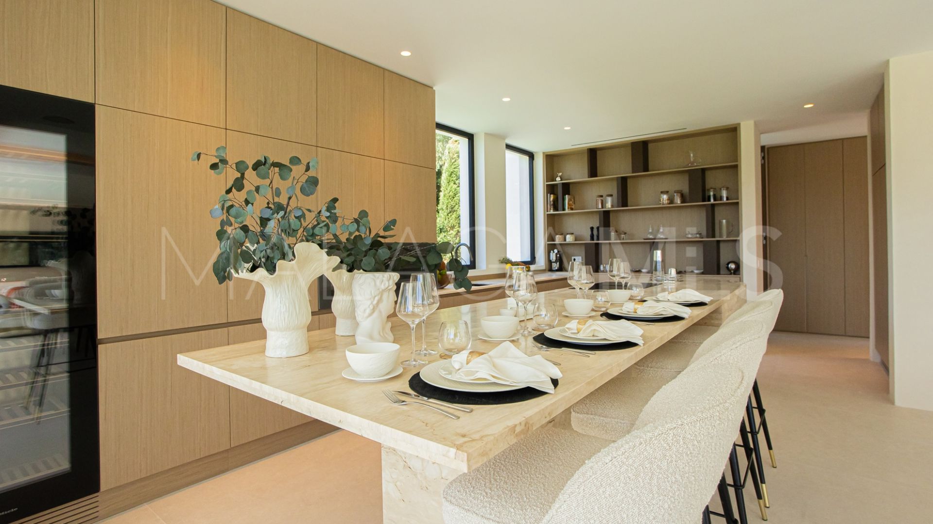 Villa for sale in Los Monteros