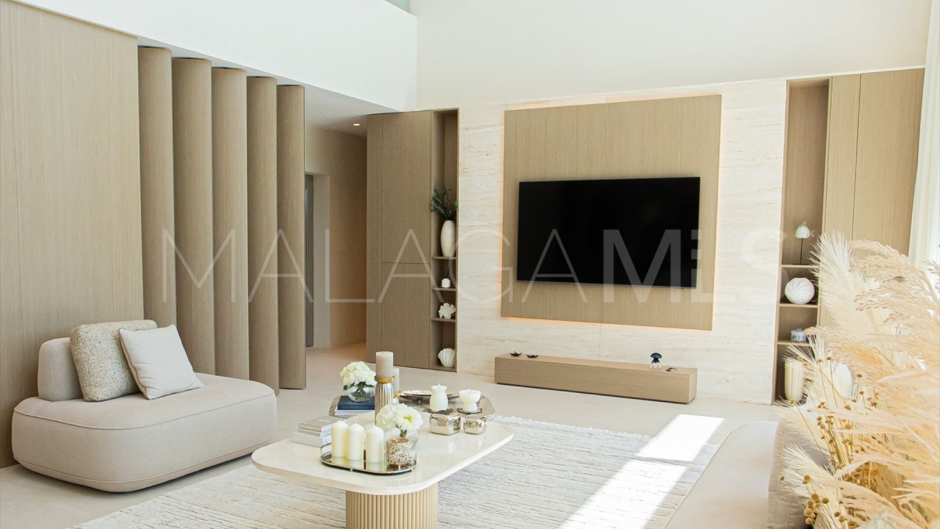 Villa for sale in Los Monteros