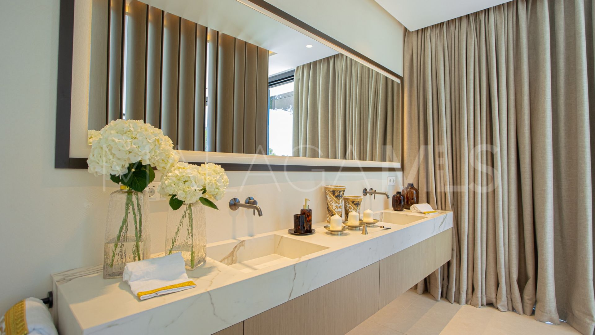 Villa for sale in Los Monteros