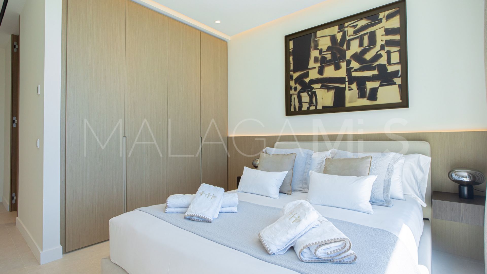 Villa for sale in Los Monteros