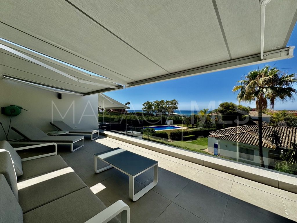 Villa for sale in Los Monteros