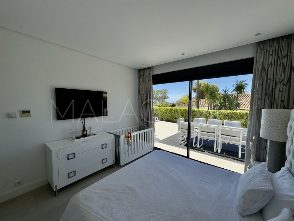 Villa for sale in Los Monteros