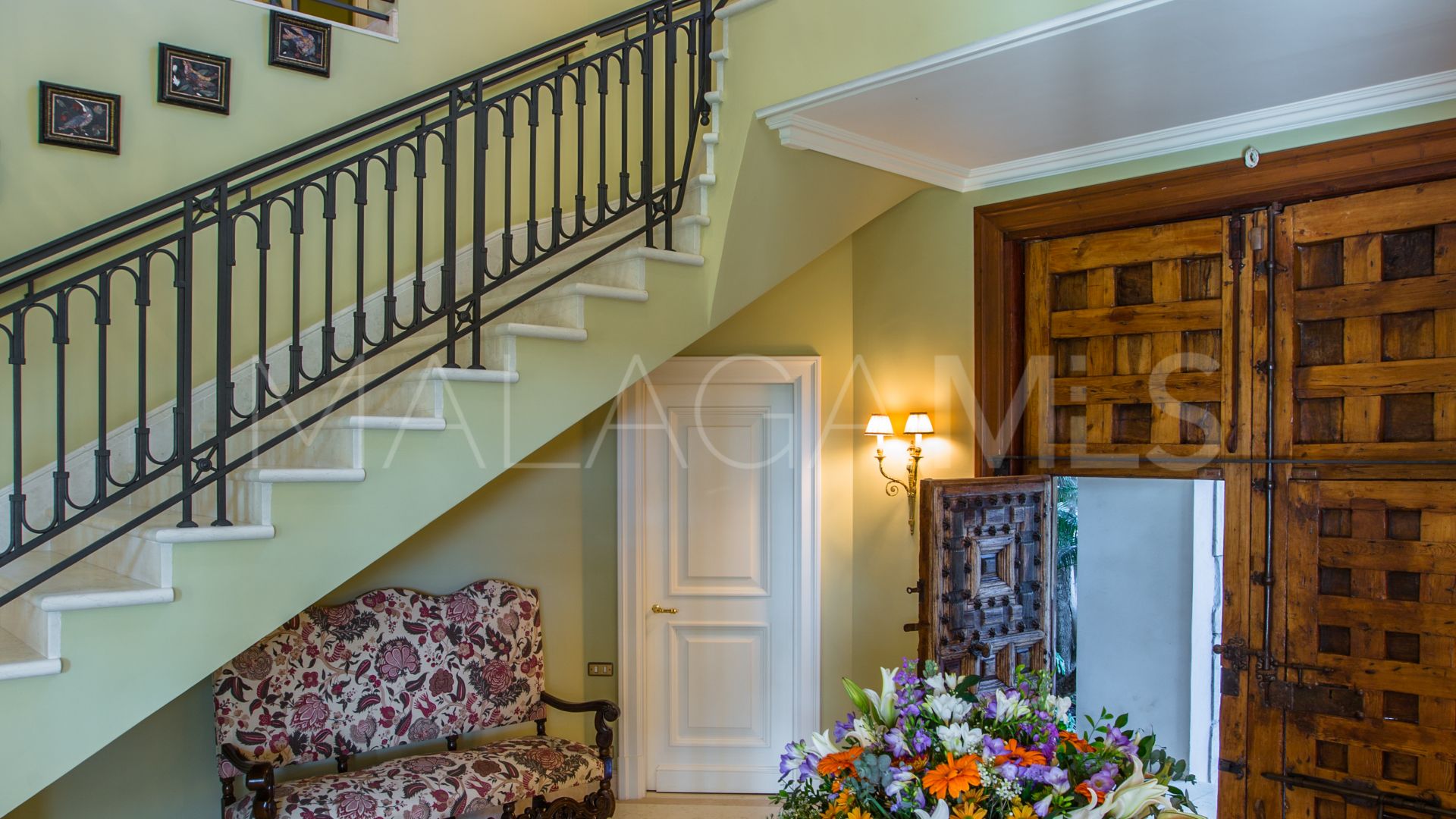 Villa for sale in Los Monteros