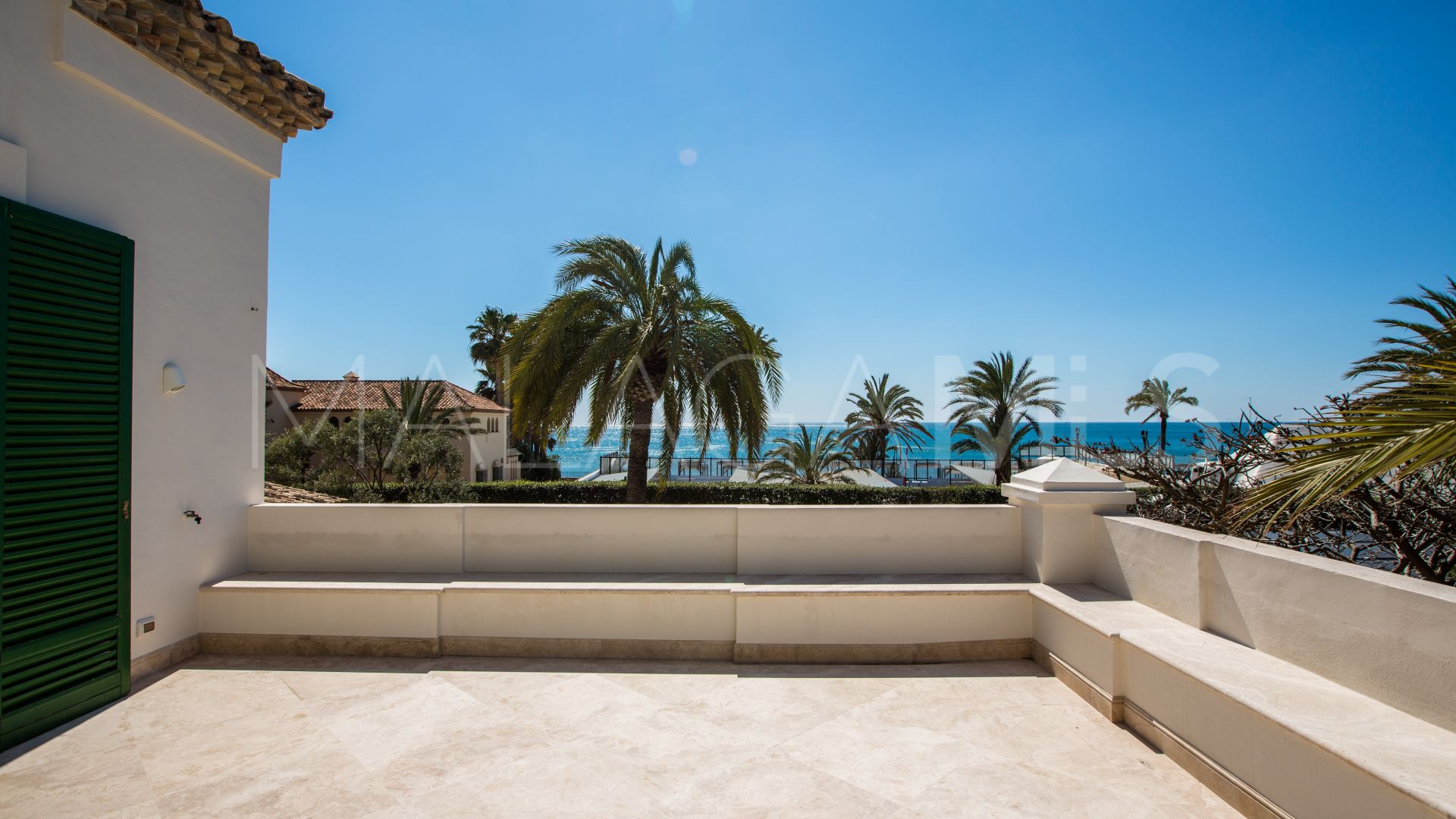 Villa for sale in Los Monteros