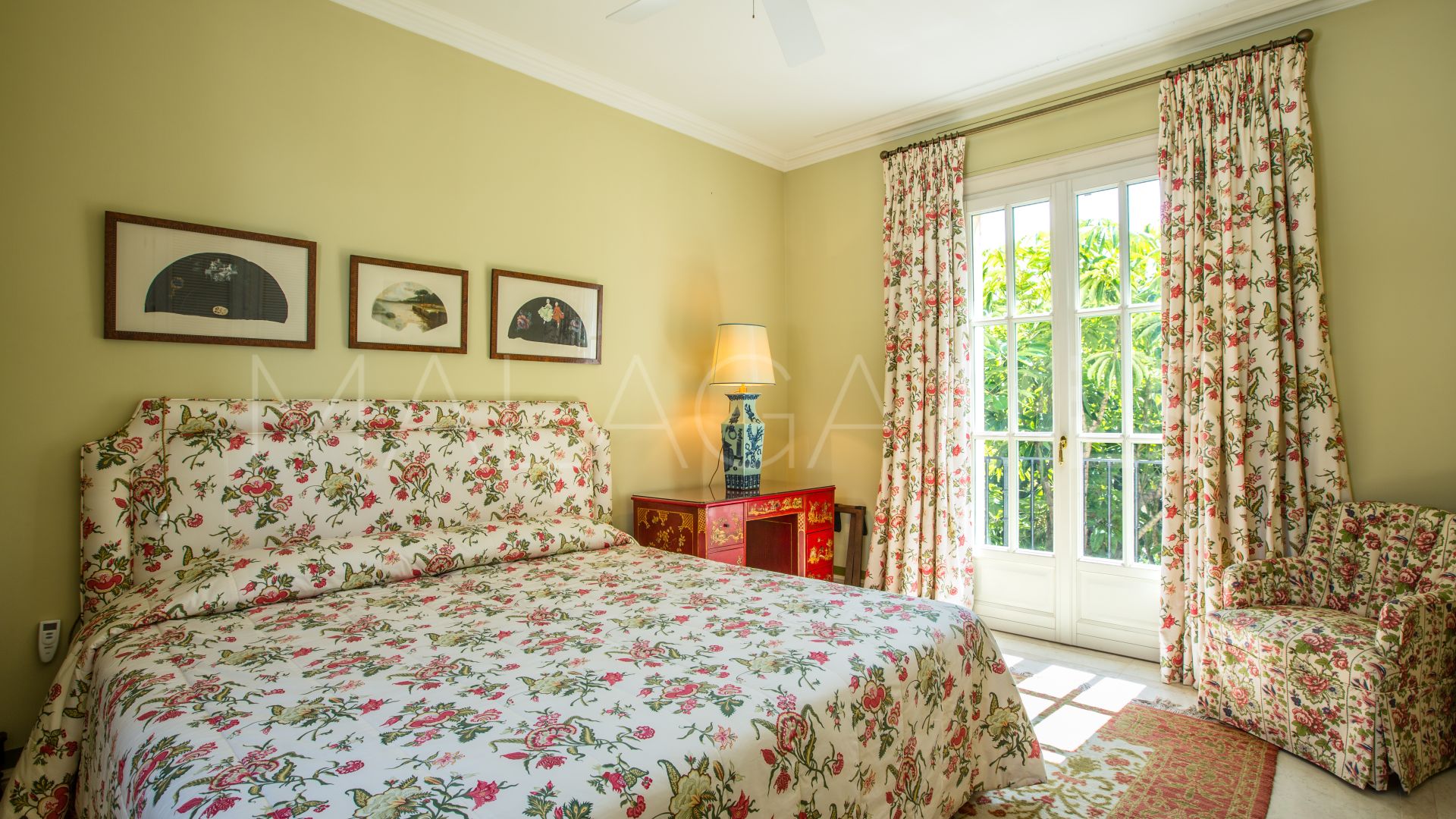 Villa for sale in Los Monteros