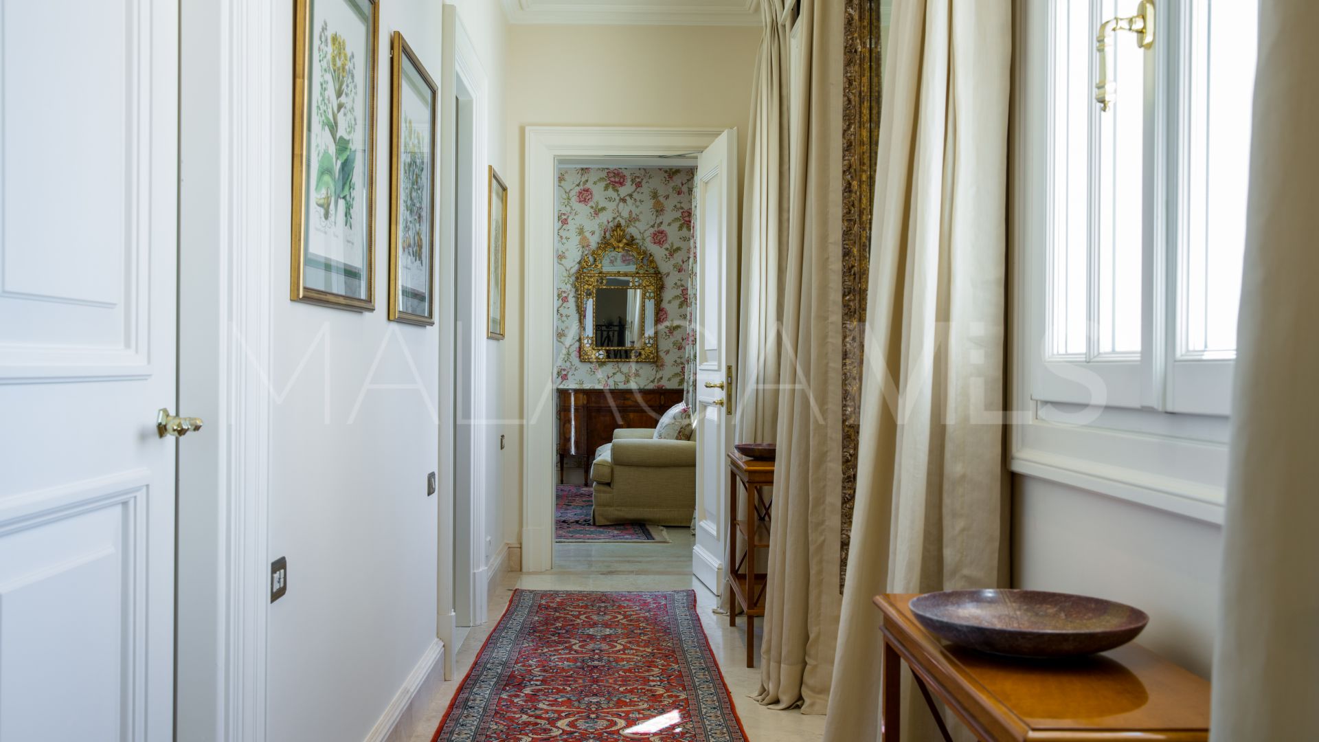 Villa for sale in Los Monteros